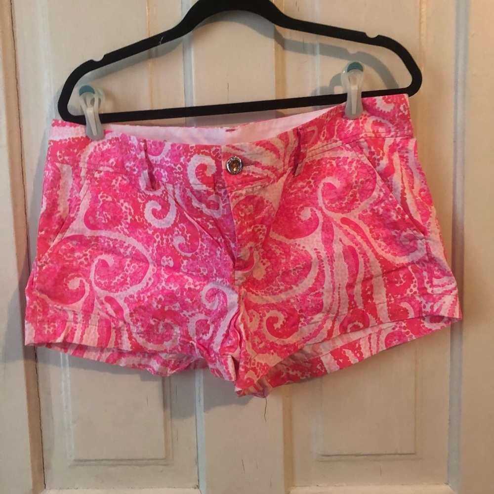 Lilly Pulitzer, Walsh short in PBJ